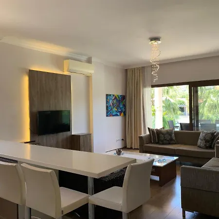 Appartement 3 Bedroom Flat 500m Walking Distance To The Beach In Yahsi With Terrace *