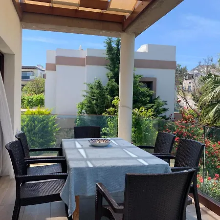 3 Bedroom Flat 500m Walking Distance To The Beach In Yahsi With Terrace Ortakent